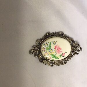 Vintage ceramic pin Brooch/ pendant